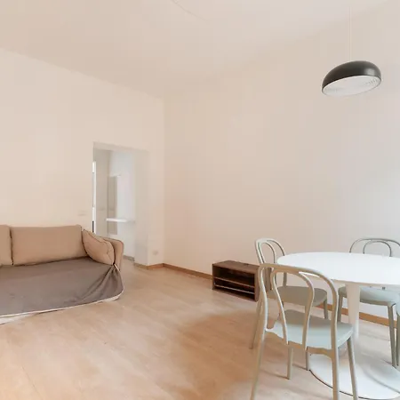 Guesthost - Porta Garibaldi White Flats *