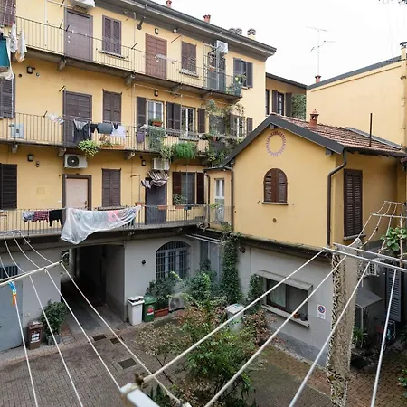 Guesthost - Porta Garibaldi White Flats