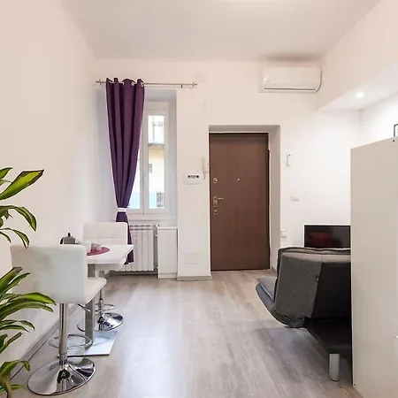 Porta Garibaldi White Flat *