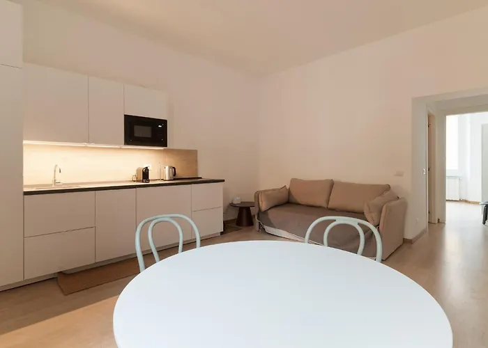 Guesthost - Porta Garibaldi White Flats